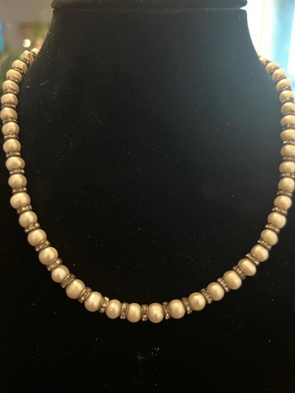 Classic Pearl Bead Necklace with Rhinestone Spacers - Unknown Brand - Cream